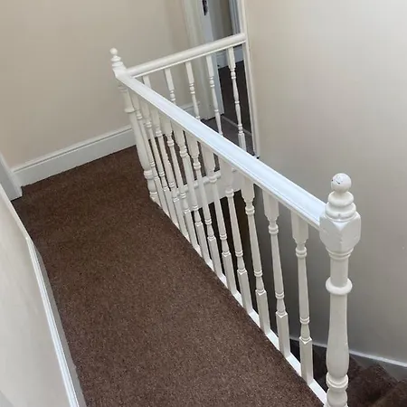Spacious 4 Bedroom House Near Stokes Croft!! Central!!! Holiday home Bristol